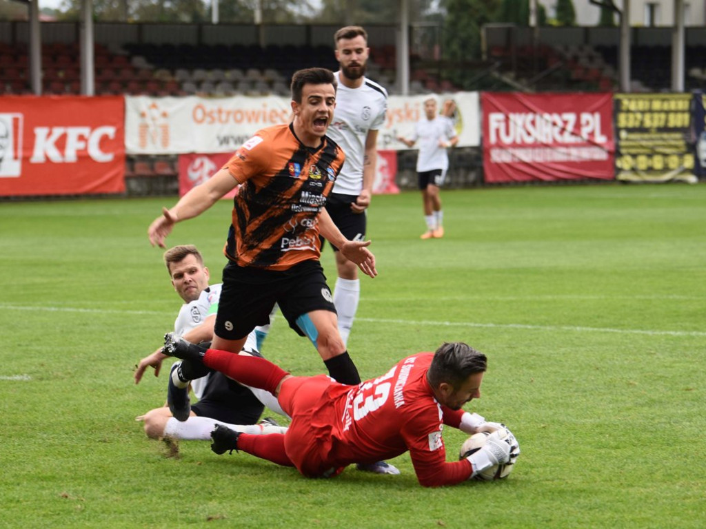 III liga piłkarska. Grupa IV. *KSZO 1929 Ostrowiec Świętokrzyski - Świdniczanka Świdnik 4:0