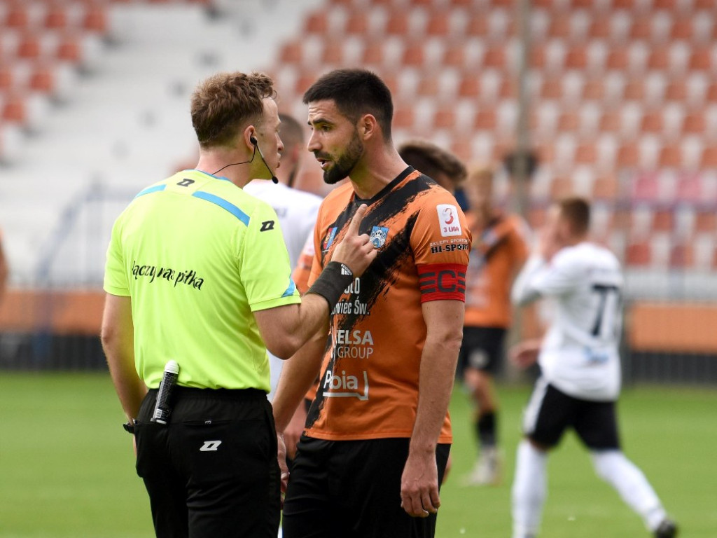 III liga piłkarska. Grupa IV. *KSZO 1929 Ostrowiec Świętokrzyski - Świdniczanka Świdnik 4:0