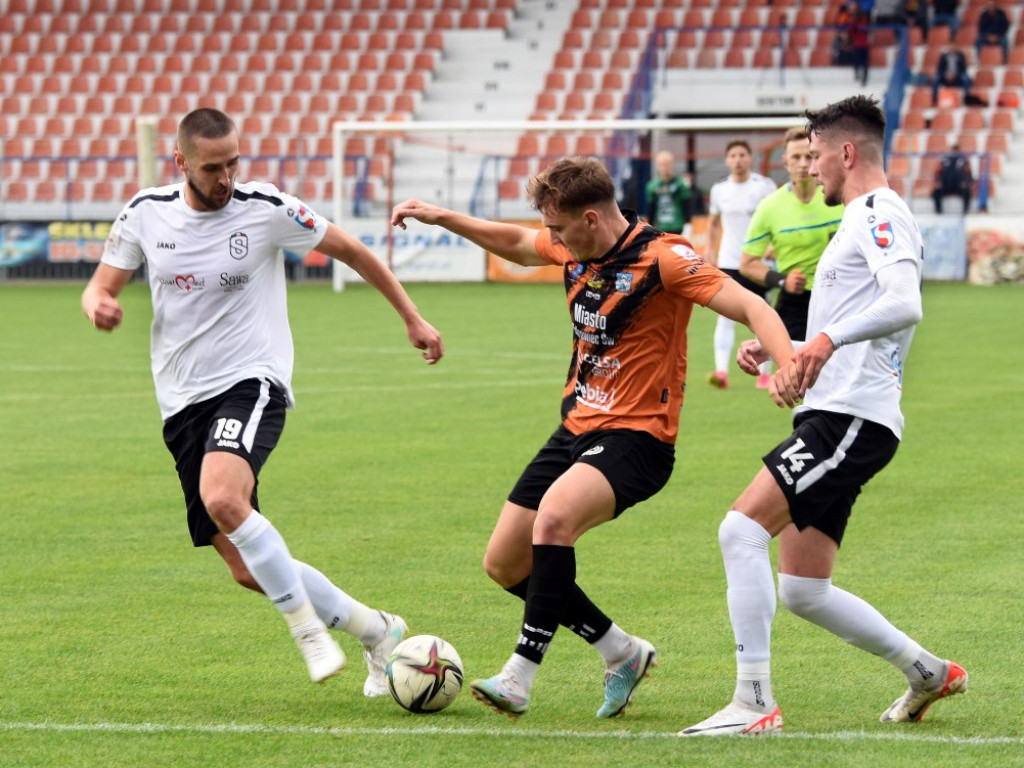 III liga piłkarska. Grupa IV. *KSZO 1929 Ostrowiec Świętokrzyski - Świdniczanka Świdnik 4:0