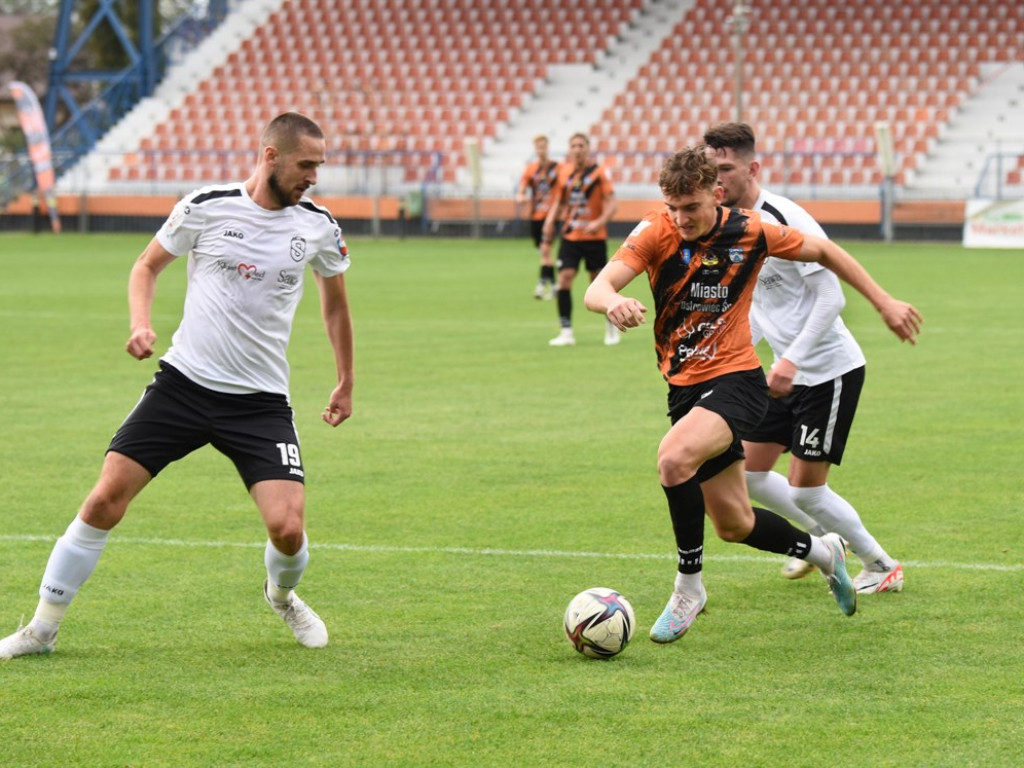 III liga piłkarska. Grupa IV. *KSZO 1929 Ostrowiec Świętokrzyski - Świdniczanka Świdnik 4:0