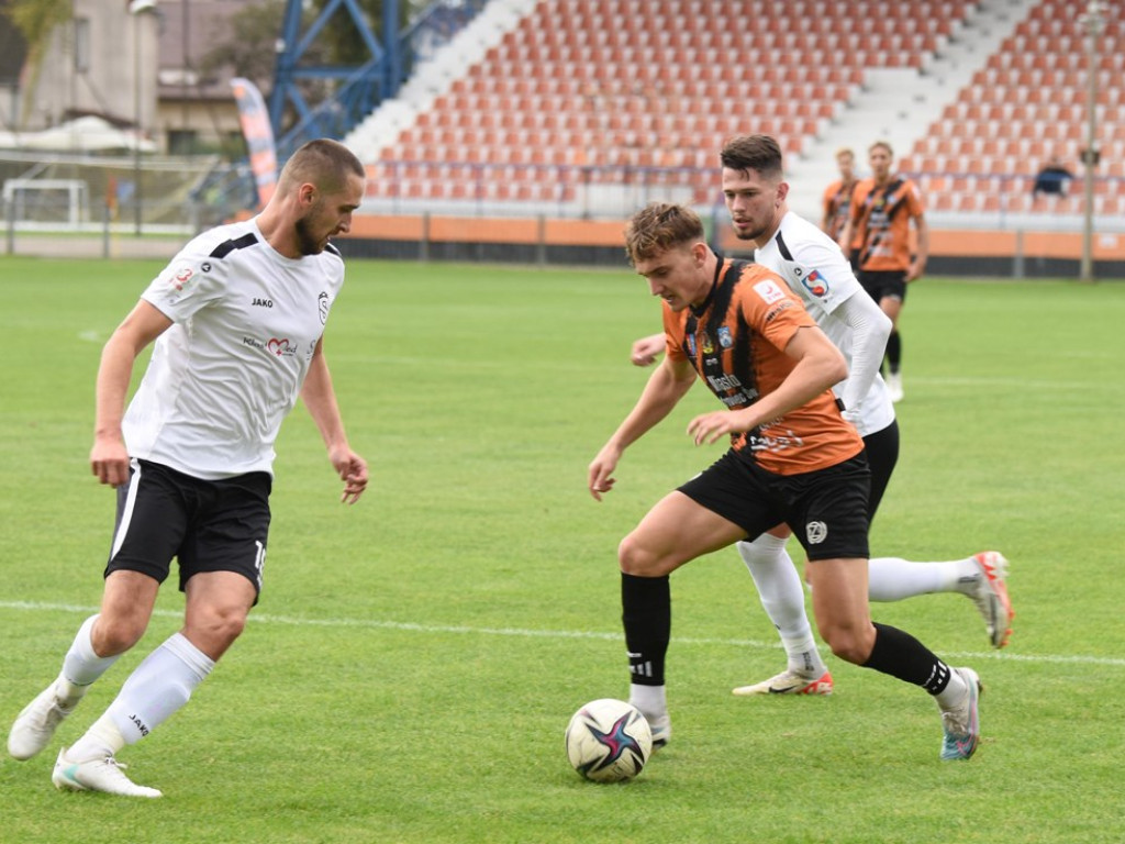 III liga piłkarska. Grupa IV. *KSZO 1929 Ostrowiec Świętokrzyski - Świdniczanka Świdnik 4:0