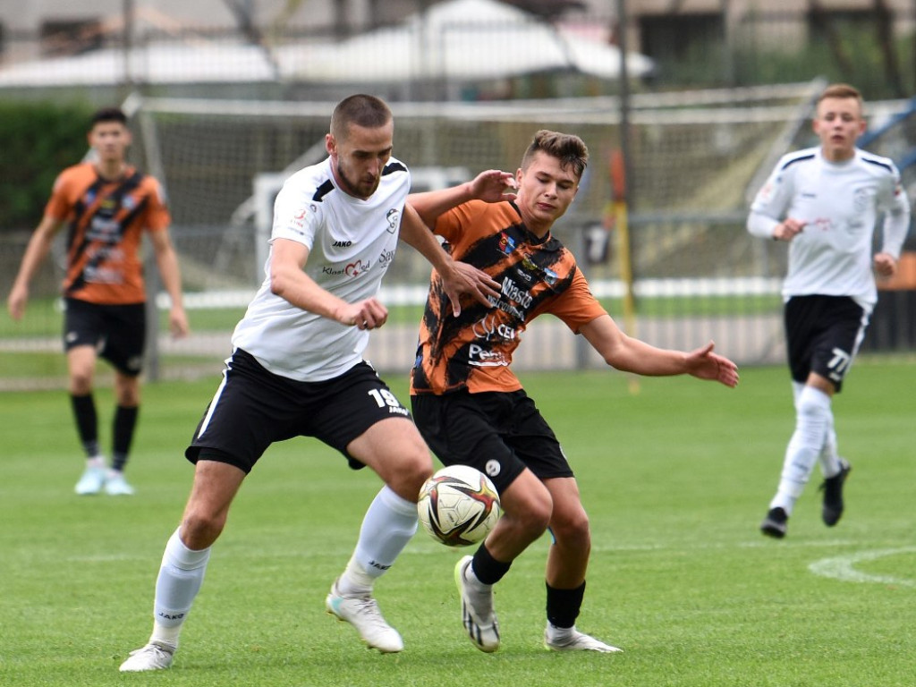 III liga piłkarska. Grupa IV. *KSZO 1929 Ostrowiec Świętokrzyski - Świdniczanka Świdnik 4:0