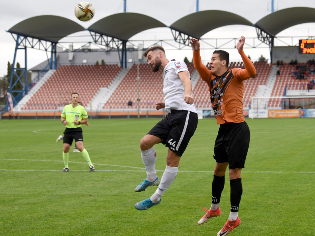 III liga piłkarska. Grupa IV. *KSZO 1929 Ostrowiec Świętokrzyski - Świdniczanka Świdnik 4:0