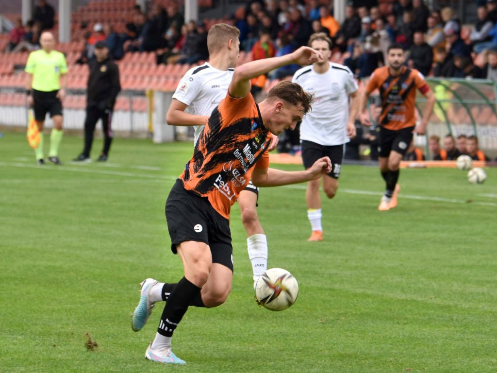 III liga piłkarska. Grupa IV. *KSZO 1929 Ostrowiec Świętokrzyski - Świdniczanka Świdnik 4:0