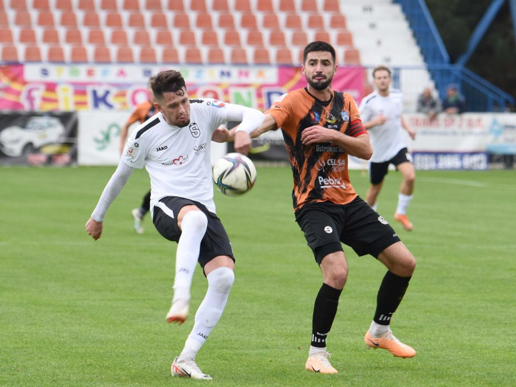 III liga piłkarska. Grupa IV. *KSZO 1929 Ostrowiec Świętokrzyski - Świdniczanka Świdnik 4:0