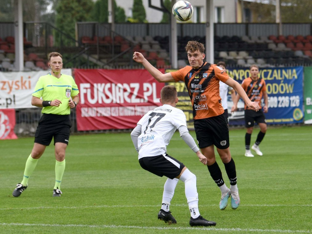 III liga piłkarska. Grupa IV. *KSZO 1929 Ostrowiec Świętokrzyski - Świdniczanka Świdnik 4:0