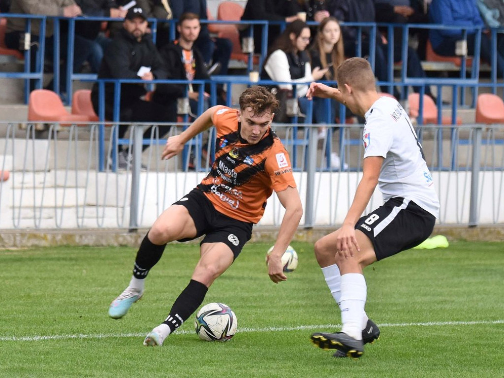 III liga piłkarska. Grupa IV. *KSZO 1929 Ostrowiec Świętokrzyski - Świdniczanka Świdnik 4:0
