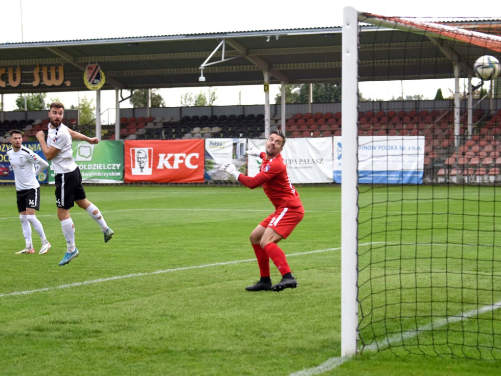 III liga piłkarska. Grupa IV. *KSZO 1929 Ostrowiec Świętokrzyski - Świdniczanka Świdnik 4:0