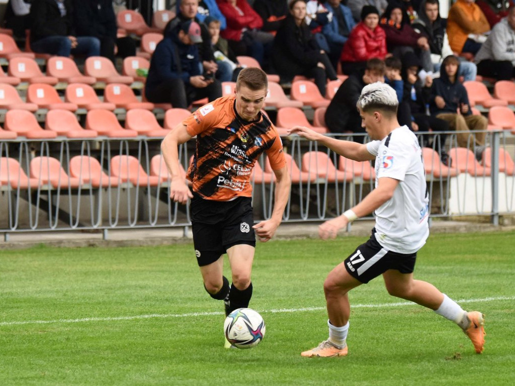 III liga piłkarska. Grupa IV. *KSZO 1929 Ostrowiec Świętokrzyski - Świdniczanka Świdnik 4:0