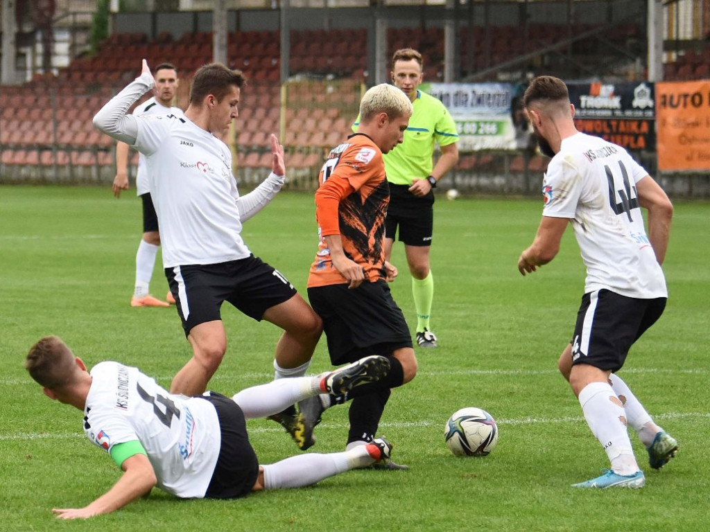 III liga piłkarska. Grupa IV. *KSZO 1929 Ostrowiec Świętokrzyski - Świdniczanka Świdnik 4:0
