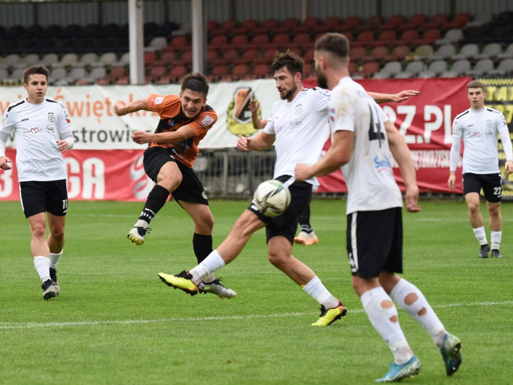 III liga piłkarska. Grupa IV. *KSZO 1929 Ostrowiec Świętokrzyski - Świdniczanka Świdnik 4:0
