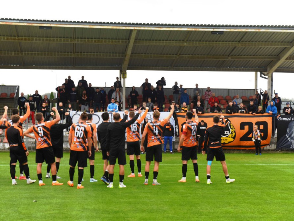 III liga piłkarska. Grupa IV. *KSZO 1929 Ostrowiec Świętokrzyski - Świdniczanka Świdnik 4:0