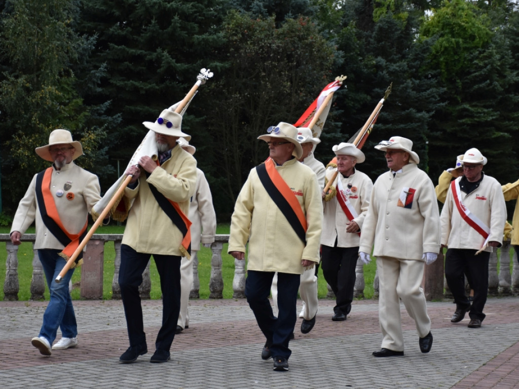Pielgrzymka hutników do Matki Bożej w  Kałkowie