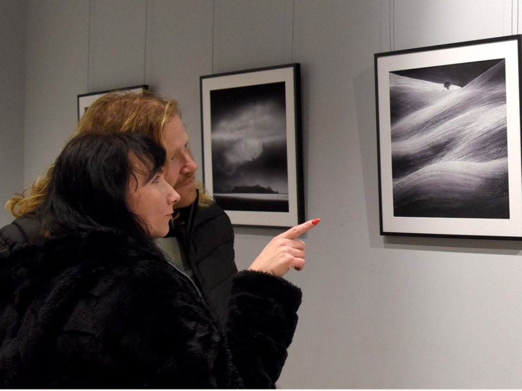 Galeria Fotografii MCK. Wernisaż wystawy Tomasza Grzyba 