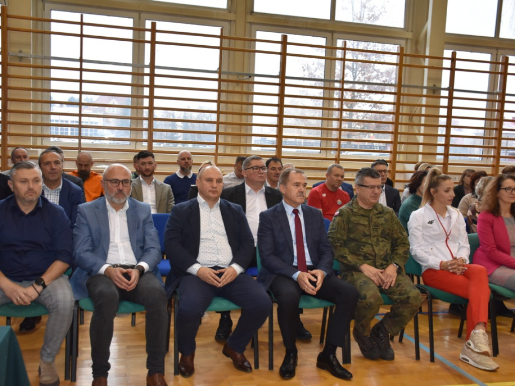 Inauguracja Roku Sportowego w Zespole Szkół Ogólnokształcących Mistrzostwa Sportowego. Z uczniami spotkała się wspaniała lekkoatletka Angelika Cichocka