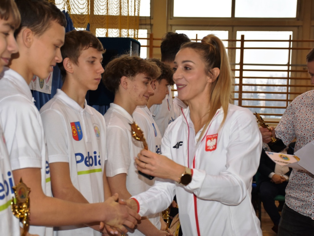 Inauguracja Roku Sportowego w Zespole Szkół Ogólnokształcących Mistrzostwa Sportowego. Z uczniami spotkała się wspaniała lekkoatletka Angelika Cichocka