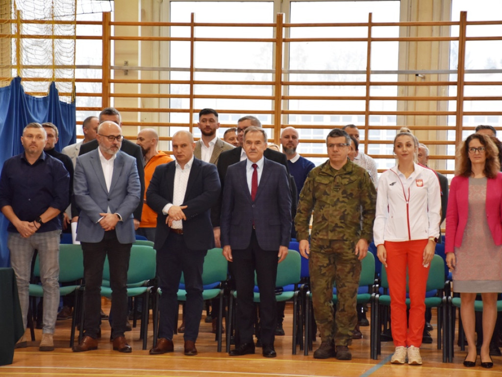 Inauguracja Roku Sportowego w Zespole Szkół Ogólnokształcących Mistrzostwa Sportowego. Z uczniami spotkała się wspaniała lekkoatletka Angelika Cichocka