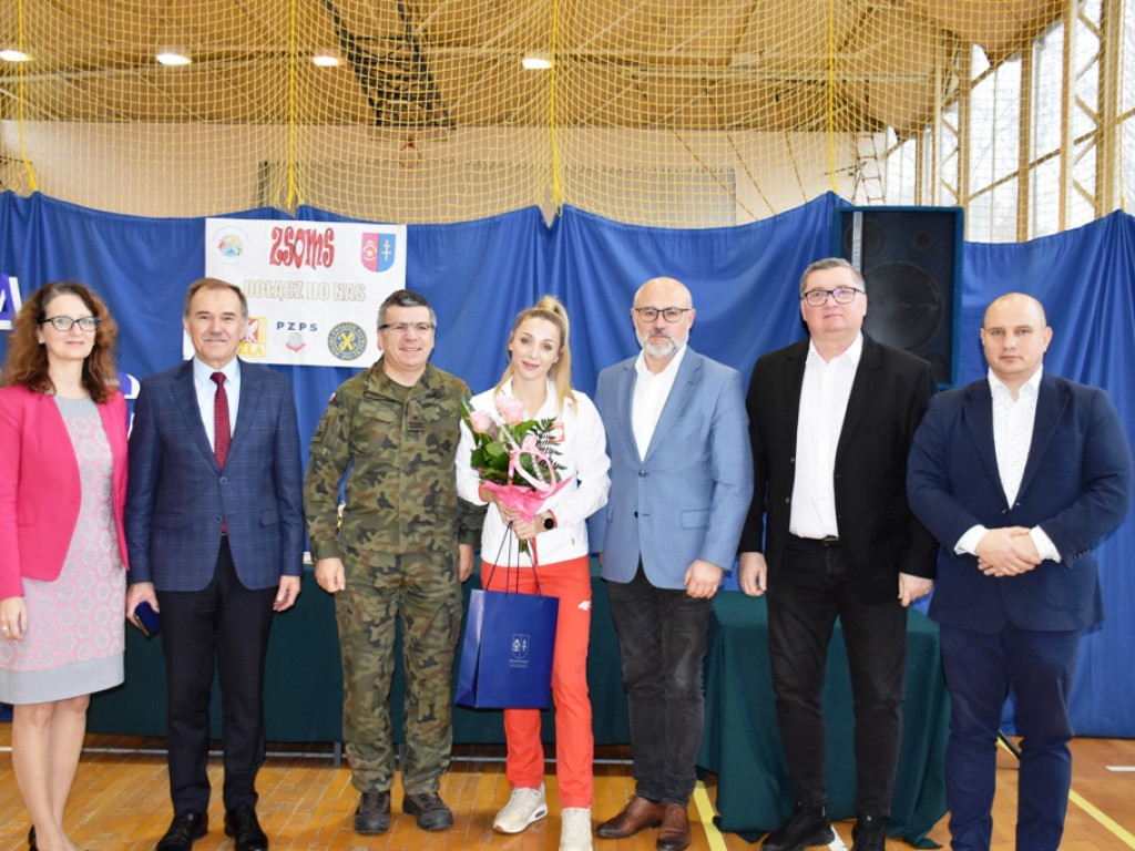 Inauguracja Roku Sportowego w Zespole Szkół Ogólnokształcących Mistrzostwa Sportowego. Z uczniami spotkała się wspaniała lekkoatletka Angelika Cichocka