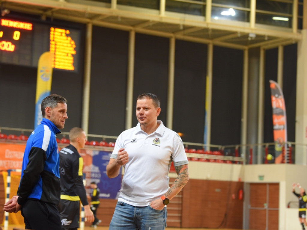 I liga piłki ręcznej mężczyzn. Grupa D. *KSZO Ostrowiec Świętokrzyski - KSSPR Końskie 29:31
