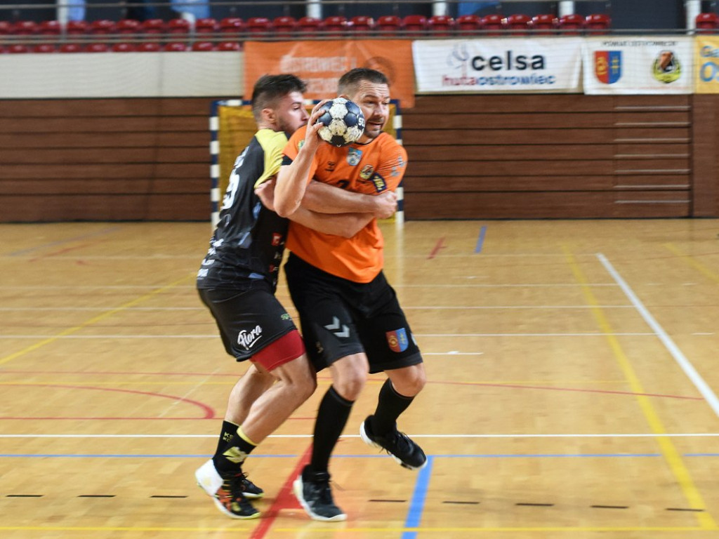 I liga piłki ręcznej mężczyzn. Grupa D. *KSZO Ostrowiec Świętokrzyski - KSSPR Końskie 29:31