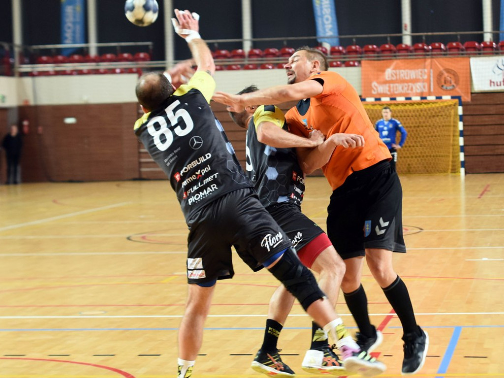 I liga piłki ręcznej mężczyzn. Grupa D. *KSZO Ostrowiec Świętokrzyski - KSSPR Końskie 29:31