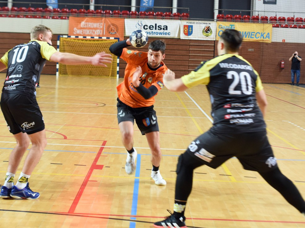 I liga piłki ręcznej mężczyzn. Grupa D. *KSZO Ostrowiec Świętokrzyski - KSSPR Końskie 29:31