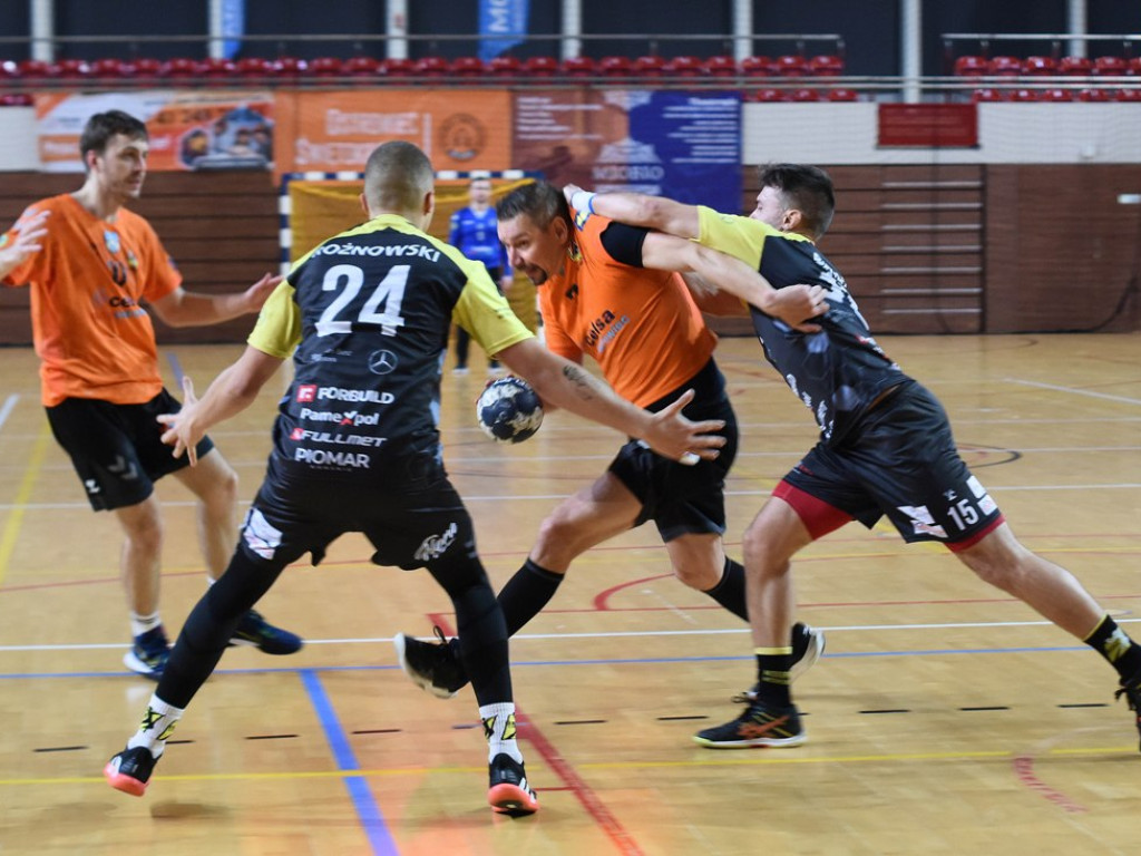 I liga piłki ręcznej mężczyzn. Grupa D. *KSZO Ostrowiec Świętokrzyski - KSSPR Końskie 29:31