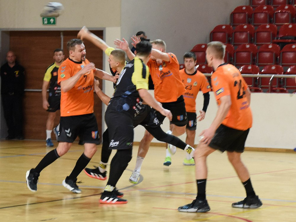 I liga piłki ręcznej mężczyzn. Grupa D. *KSZO Ostrowiec Świętokrzyski - KSSPR Końskie 29:31