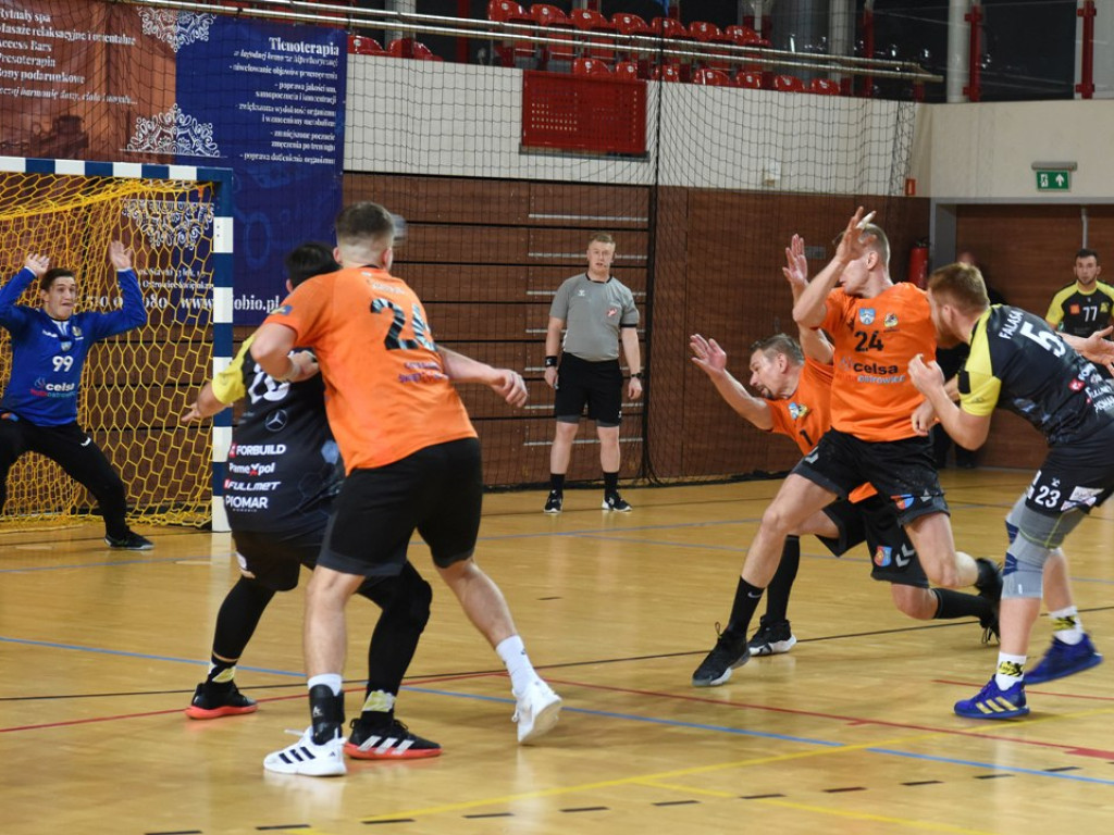 I liga piłki ręcznej mężczyzn. Grupa D. *KSZO Ostrowiec Świętokrzyski - KSSPR Końskie 29:31
