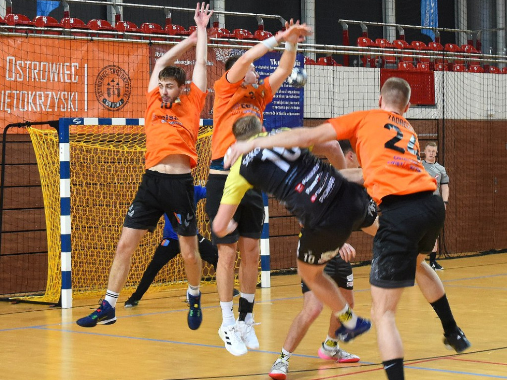 I liga piłki ręcznej mężczyzn. Grupa D. *KSZO Ostrowiec Świętokrzyski - KSSPR Końskie 29:31