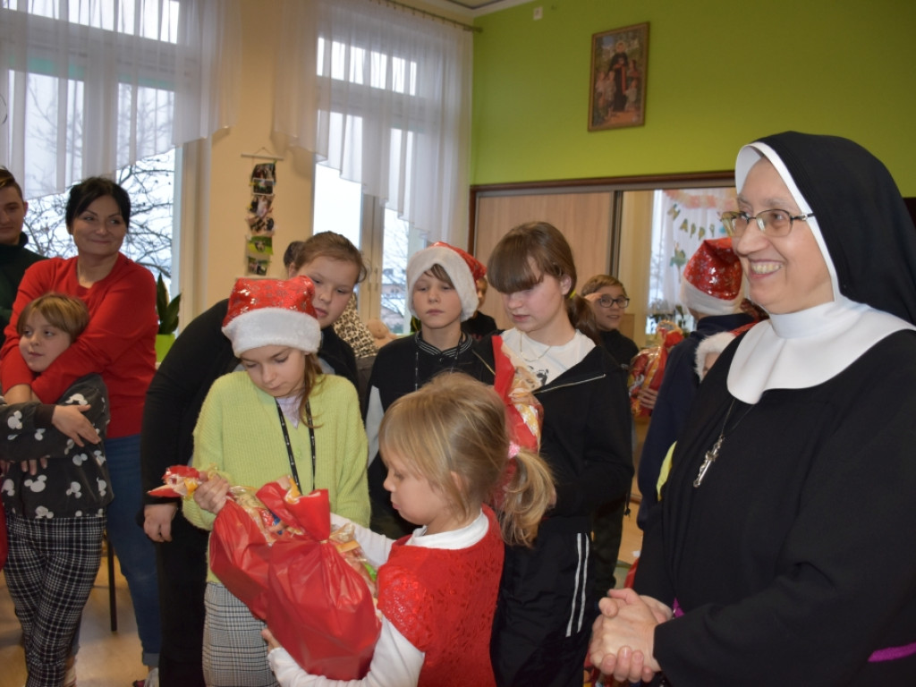 Św. Mikołaj u dzieci w Małachowie i Denkowie