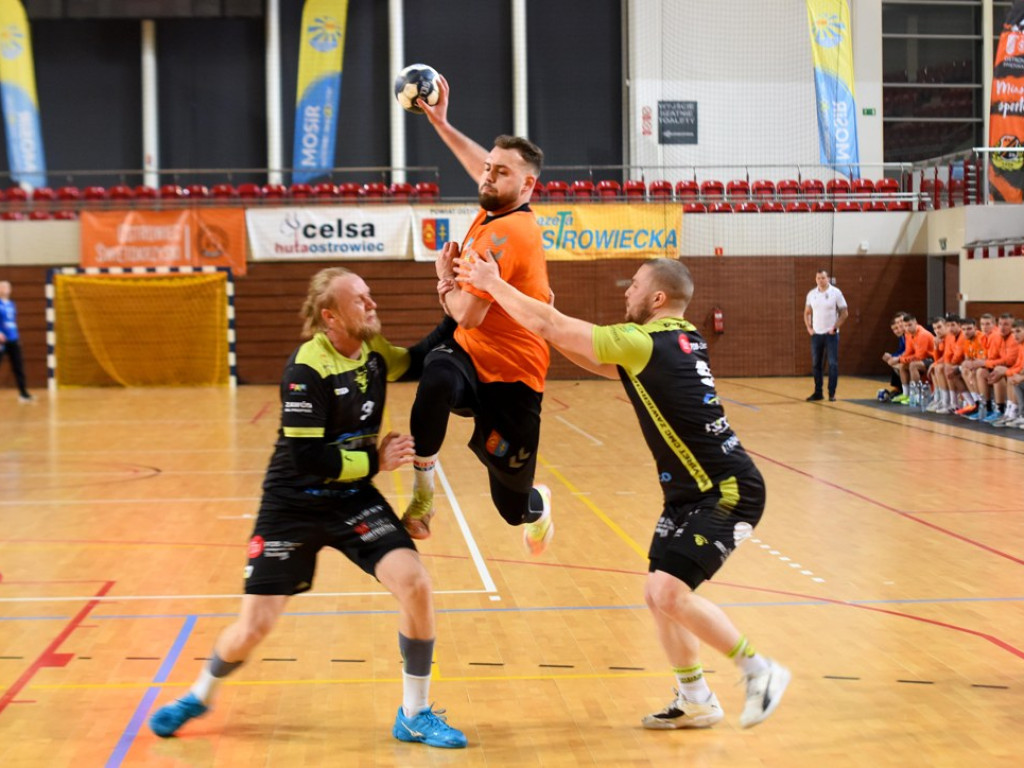 I liga piłki ręcznej mężczyzn. Grupa D. *KSZO Ostrowiec Świętokrzyski - Viret CMC Zawiercie 39:41