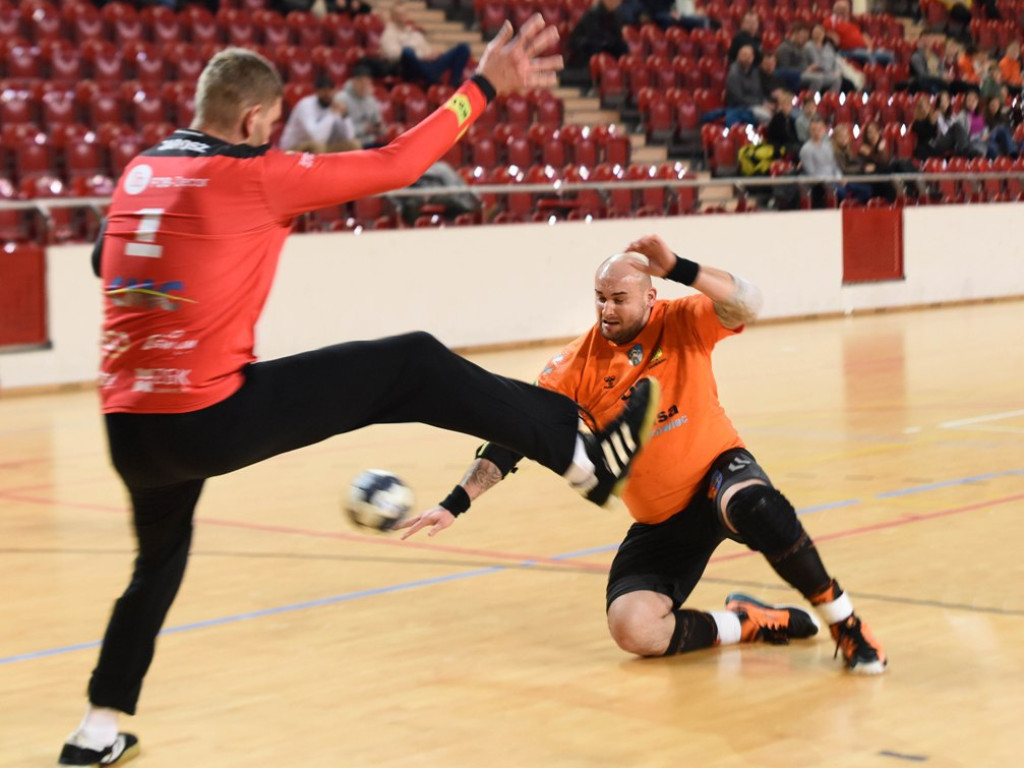 I liga piłki ręcznej mężczyzn. Grupa D. *KSZO Ostrowiec Świętokrzyski - Viret CMC Zawiercie 39:41