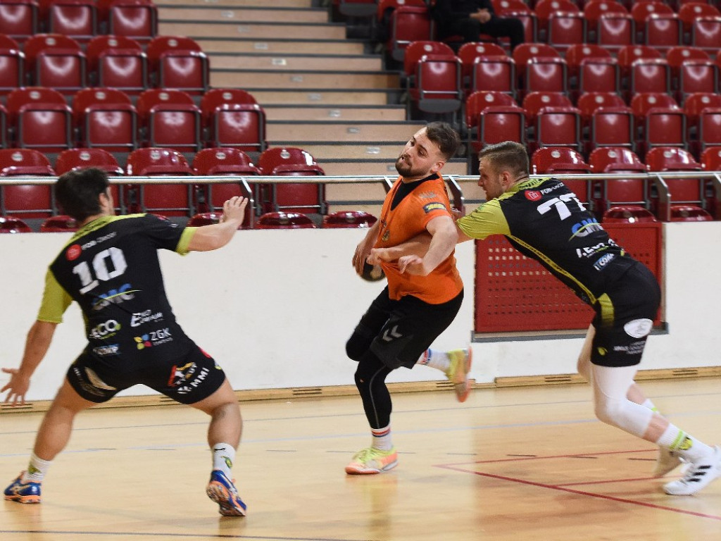 I liga piłki ręcznej mężczyzn. Grupa D. *KSZO Ostrowiec Świętokrzyski - Viret CMC Zawiercie 39:41