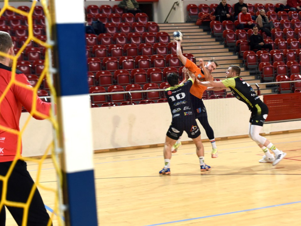 I liga piłki ręcznej mężczyzn. Grupa D. *KSZO Ostrowiec Świętokrzyski - Viret CMC Zawiercie 39:41