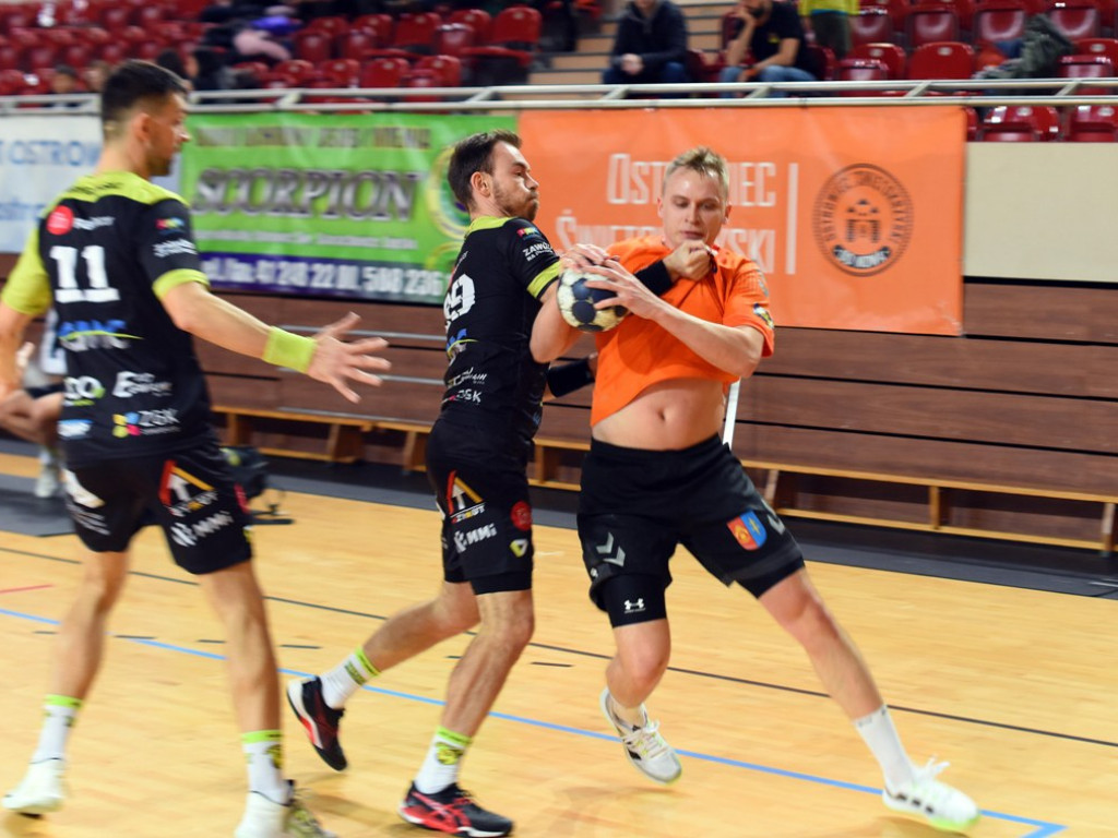 I liga piłki ręcznej mężczyzn. Grupa D. *KSZO Ostrowiec Świętokrzyski - Viret CMC Zawiercie 39:41
