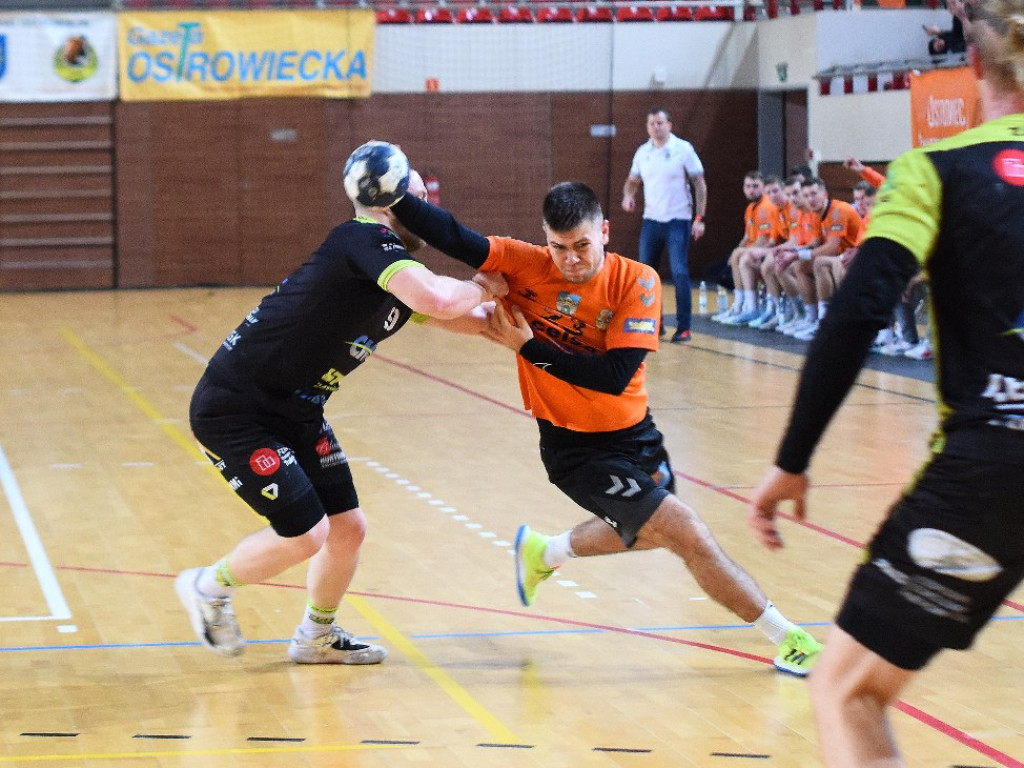 I liga piłki ręcznej mężczyzn. Grupa D. *KSZO Ostrowiec Świętokrzyski - Viret CMC Zawiercie 39:41