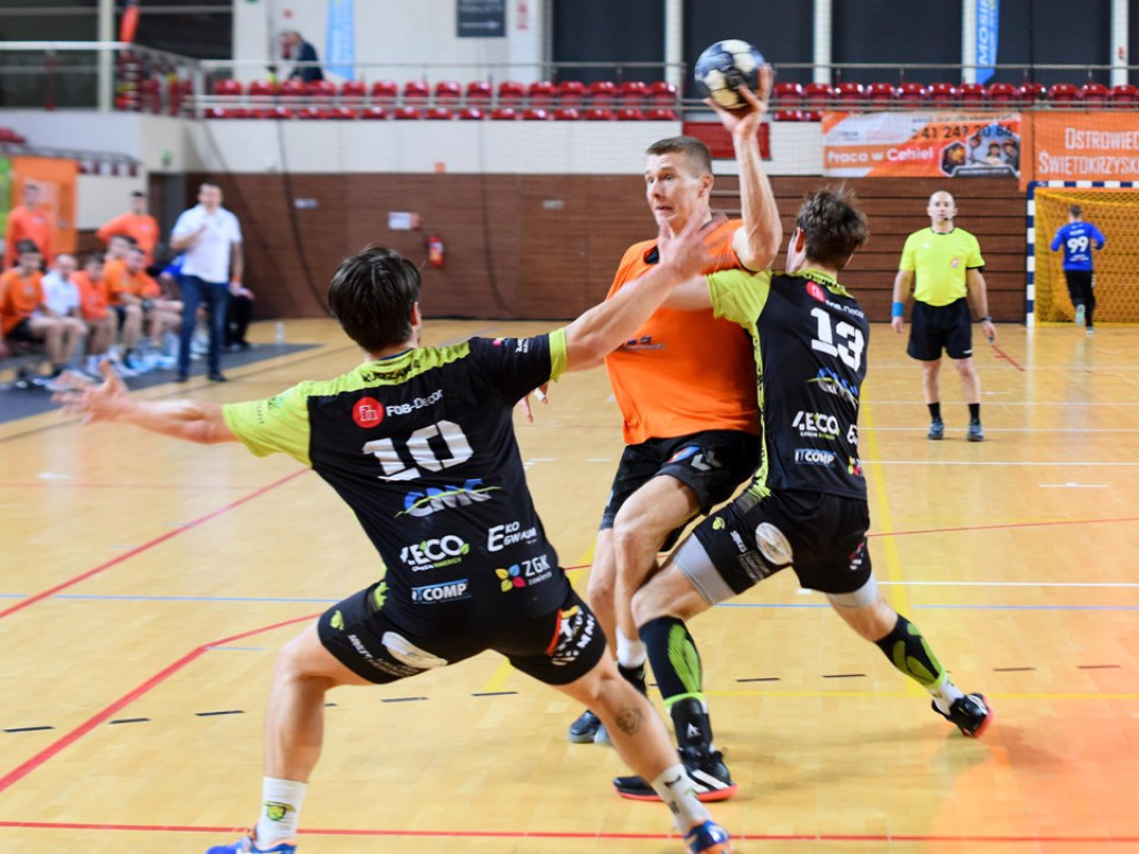 I liga piłki ręcznej mężczyzn. Grupa D. *KSZO Ostrowiec Świętokrzyski - Viret CMC Zawiercie 39:41