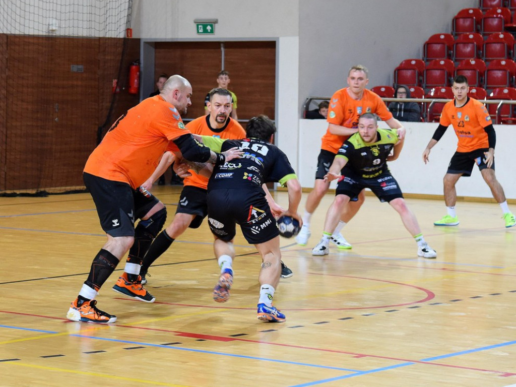 I liga piłki ręcznej mężczyzn. Grupa D. *KSZO Ostrowiec Świętokrzyski - Viret CMC Zawiercie 39:41