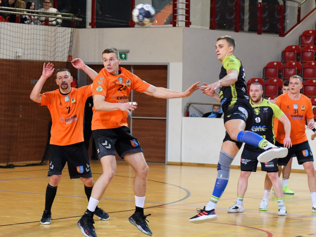 I liga piłki ręcznej mężczyzn. Grupa D. *KSZO Ostrowiec Świętokrzyski - Viret CMC Zawiercie 39:41