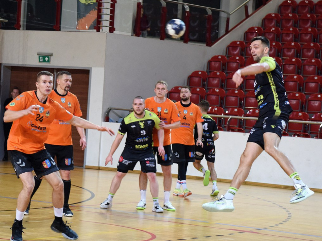 I liga piłki ręcznej mężczyzn. Grupa D. *KSZO Ostrowiec Świętokrzyski - Viret CMC Zawiercie 39:41