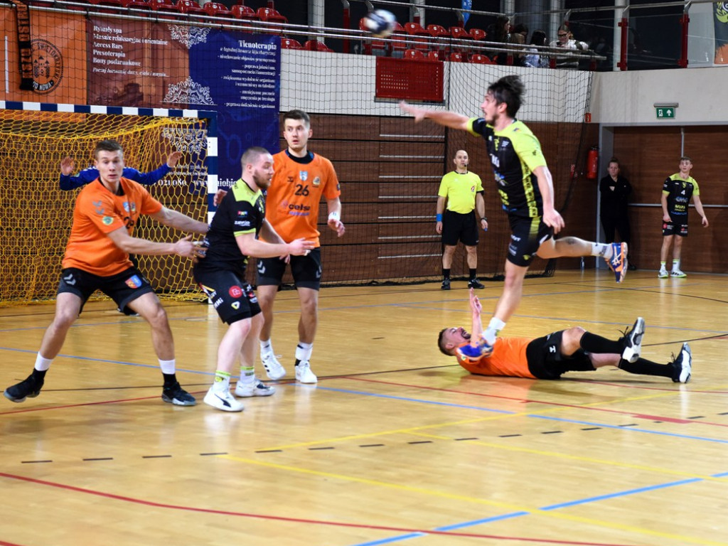 I liga piłki ręcznej mężczyzn. Grupa D. *KSZO Ostrowiec Świętokrzyski - Viret CMC Zawiercie 39:41