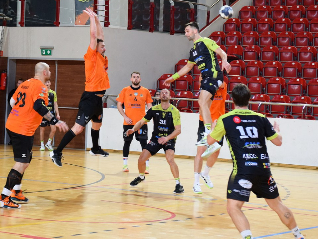 I liga piłki ręcznej mężczyzn. Grupa D. *KSZO Ostrowiec Świętokrzyski - Viret CMC Zawiercie 39:41