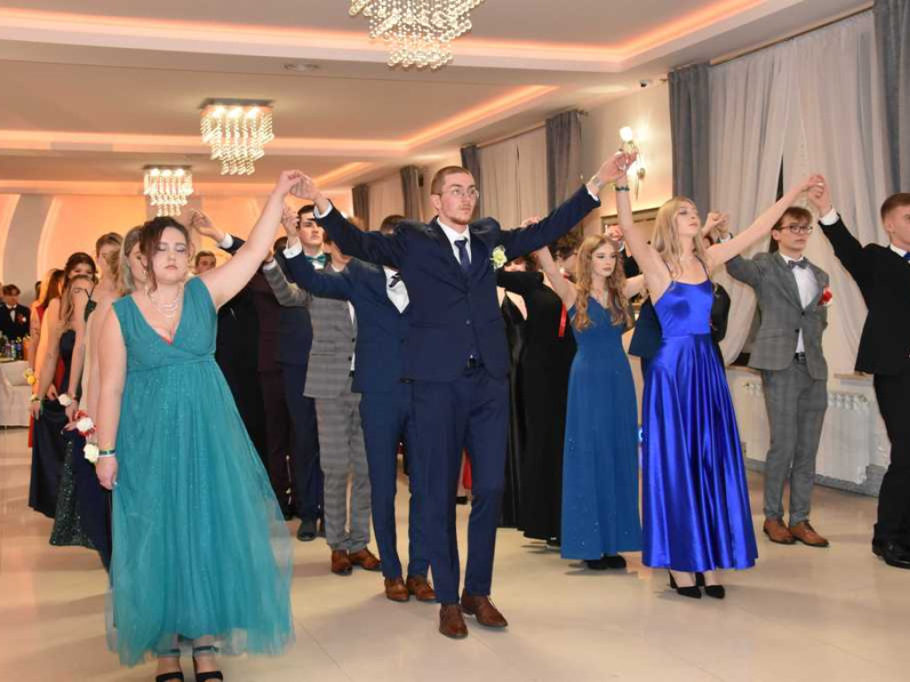 Studniówka w Zespole Szkół nr 2 w Ostrowcu Świętokrzyskim