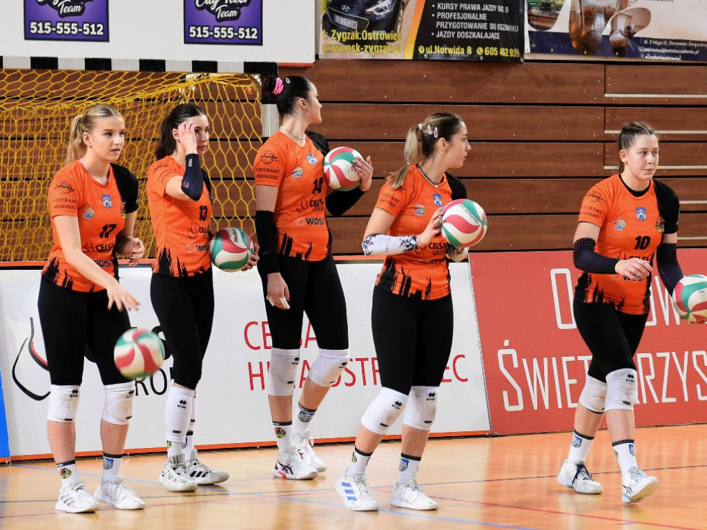 II liga siatkówki kobiet. Grupa IV. *KSZO SMS Ostrowiec Świętokrzyski - Marba Sędziszów Małopolski  0:3