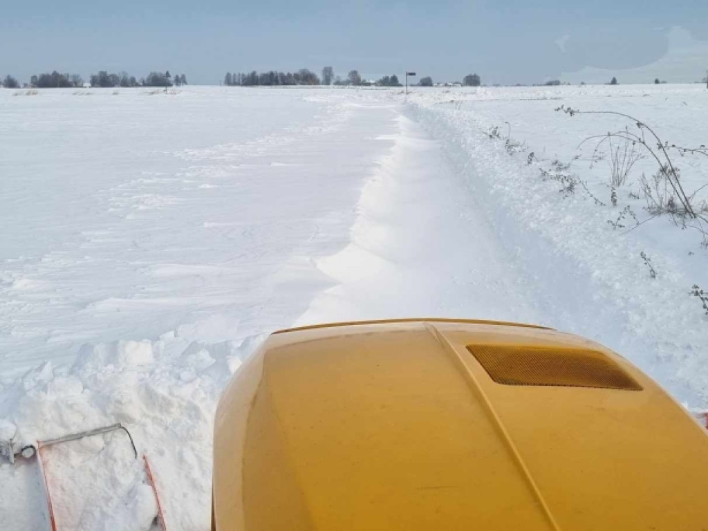 Zimowe uroki na drogach gminy Waśniów