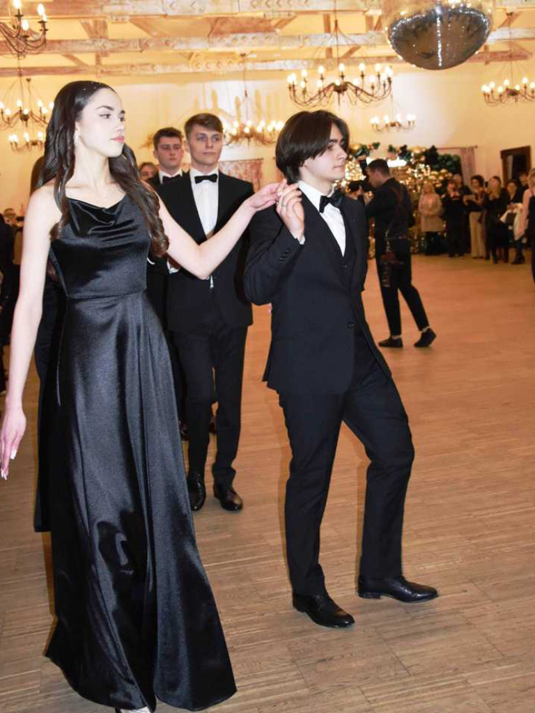 Studniówka w Liceum Ogólnokształcącym Nr II im. Joachima Chreptowicza w Ostrowcu Świętokrzyskim