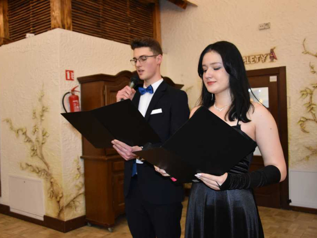 Studniówka w Liceum Ogólnokształcącym Nr II im. Joachima Chreptowicza w Ostrowcu Świętokrzyskim