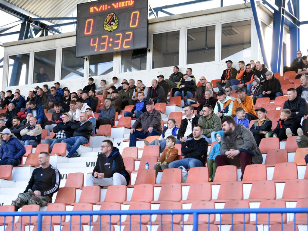 III liga piłkarska. Grupa IV. *KSZO 1929 Ostrowiec Świętokrzyski - Sokół Sieniawa 3:0