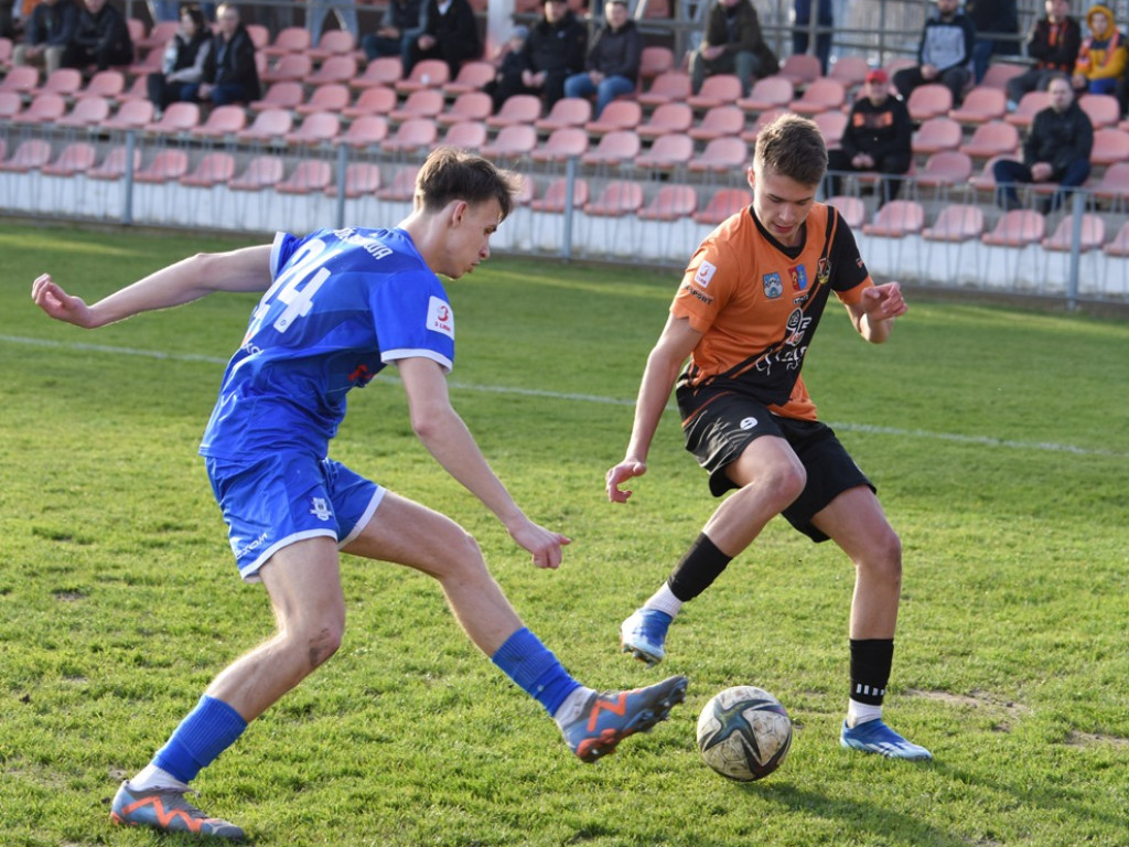 III liga piłkarska. Grupa IV. *KSZO 1929 Ostrowiec Świętokrzyski - Sokół Sieniawa 3:0